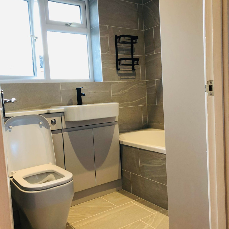 DGS General Builders - bathroom installation